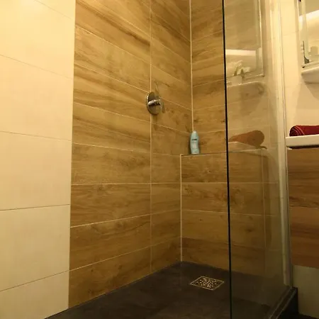 / Flat / Im Herzen Von Apartament Drezno