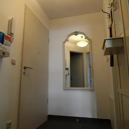/ Flat / Im Herzen Von דירה *