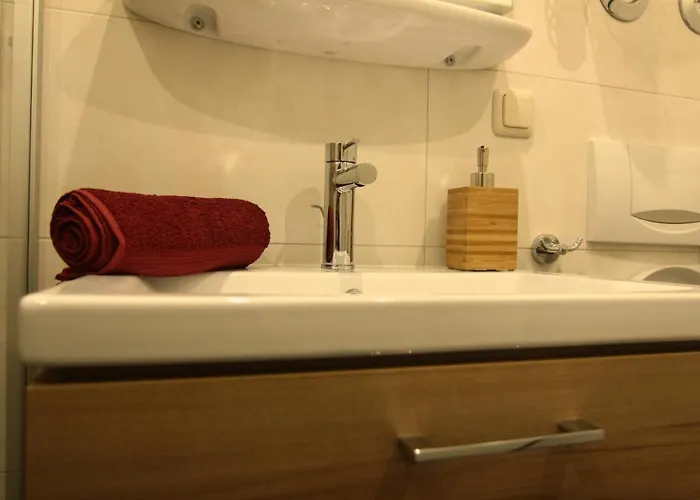 / Flat / Im Herzen Von Dresda